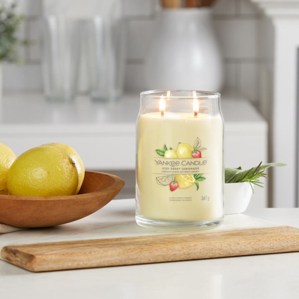 Yankee Candle Duftkerze Signature Iced Berry Lemon 567 g