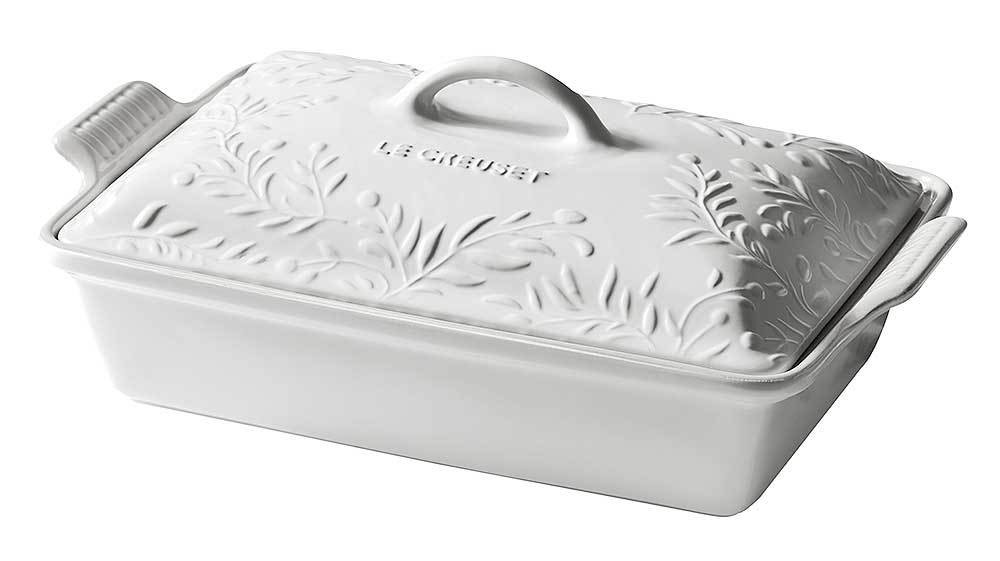 Le Creuset Auflaufform Tradition mit Deckel Olive Weiß Steinzeug 33cm Le Creuset Auflaufform Tradition mit Deckel Olive Weiß Steinzeug 33cm