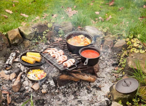 Dutch Oven Set 7-teilig Outdoor Kochset Gusseisen Lagerfeuer Grillplatte Pfanne Topf