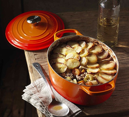 Le Creuset Bräter Signature Oval Gusseisen Ofenrot 33cm