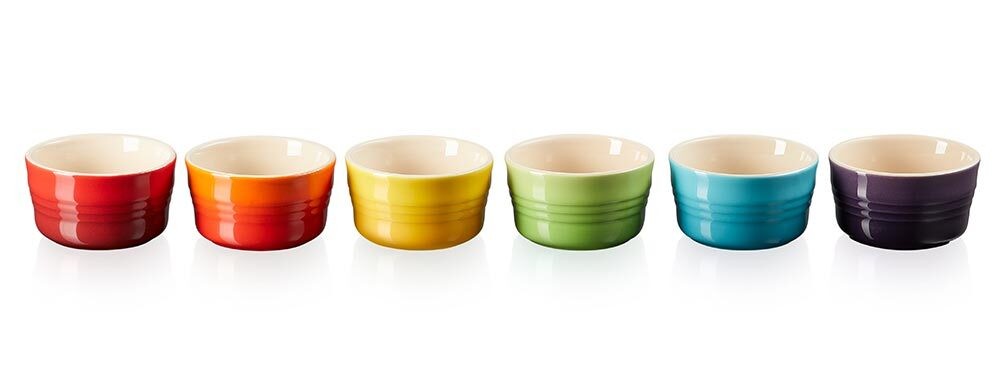 Le Creuset Mini Förmchen 6er-Set Regenbogen Steinzeug Le Creuset Mini Förmchen 6er-Set Regenbogen Steinzeug