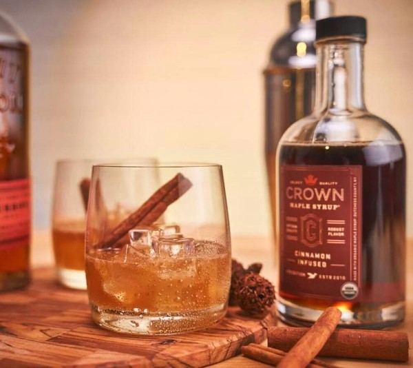 Crown Maple Syrup Cinnamon Infused BIO Ahornsirup mit Zimtstange