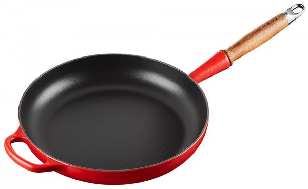 Le Creuset Bratpfanne mit Holzgriff Signature Gusseisen Kirschrot