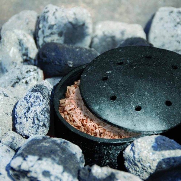 Räucherbox BBQ Gusseisen Braun Grill Räucherdose Smoker mit Holzschnipsel