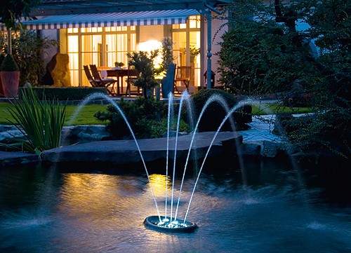 Oase Water Starlet Schwimmendes Wasserspiel LED