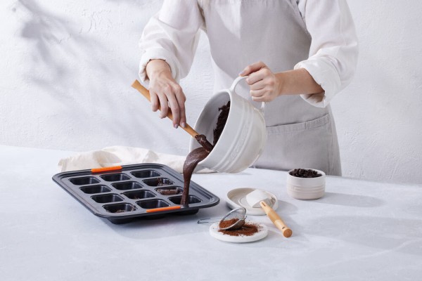 Le Creuset Brownieform 12er Backform mit Antihaftbeschichtung