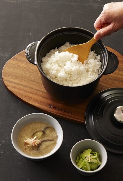 Le Creuset Cocotte Every Gusseisen mit Poteriedeckel Schwarz 18cm