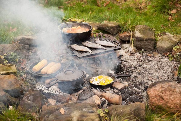 Dutch Oven Set 7-teilig Outdoor Kochset Gusseisen Lagerfeuer Grillplatte Pfanne Topf