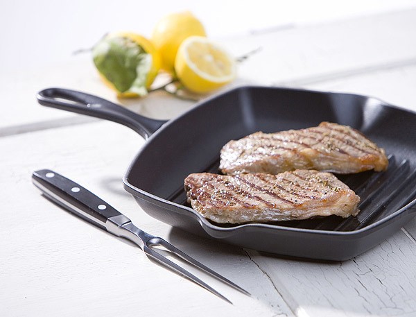 Le Creuset Grillpfanne Quadratisch Signature Gusseisen Schwarz 26cm