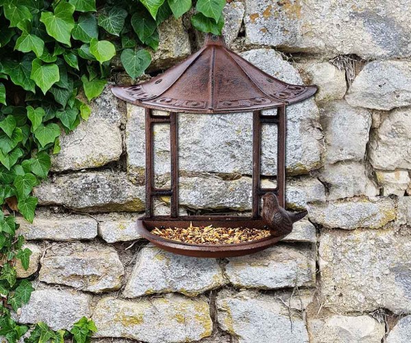 Wandvogeltränke mit Dach Vogelfutterhaus Vogeltränke Vögelchen Gusseisen Antik-Braun