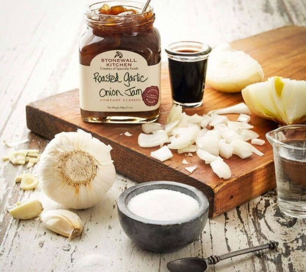 Stonewall Kitchen Roasted Garlic Onion Jam Knoblauch-Zwiebel-Aufstrich 369 g