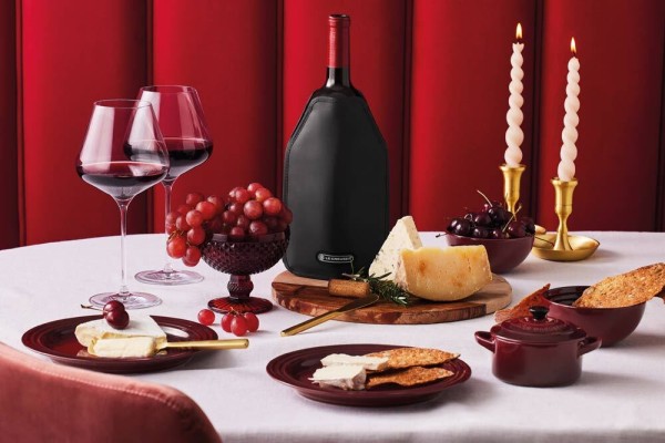 Le Creuset Frühstücksteller Steinzeug Garnet (Rhone) Bordeaux-Rot 22cm