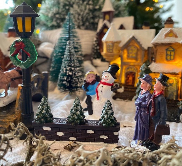 Weihnachtsstadt WINTER VILLAGE mit LED-Beleuchtung 25 teilig Weihnachtsdorf