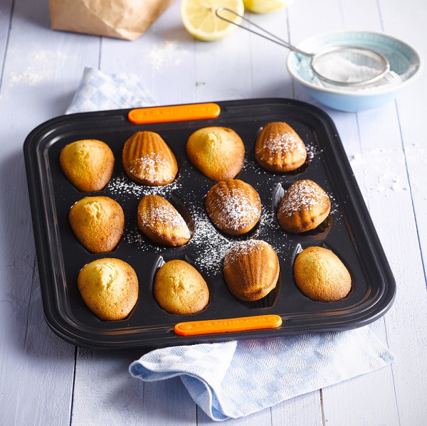 Le Creuset Madeleineform 12er Backform mit Antihaftbeschichtung