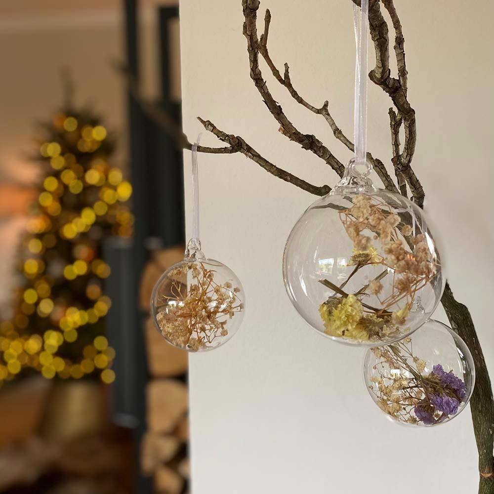 Christbaumkugeln Klarglas gefüllt mit Trockenblumen 3 Stück Weihnachtskugeln 8 cm