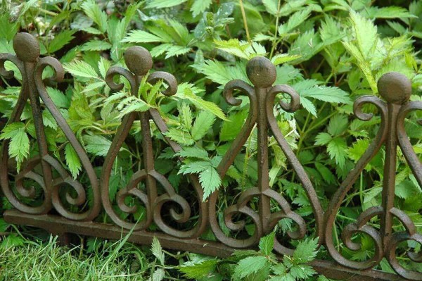 Beetzaun Beeteinfassung Gusseisen Antik-Braun 38x29cm Beetumrandung Ziergitter